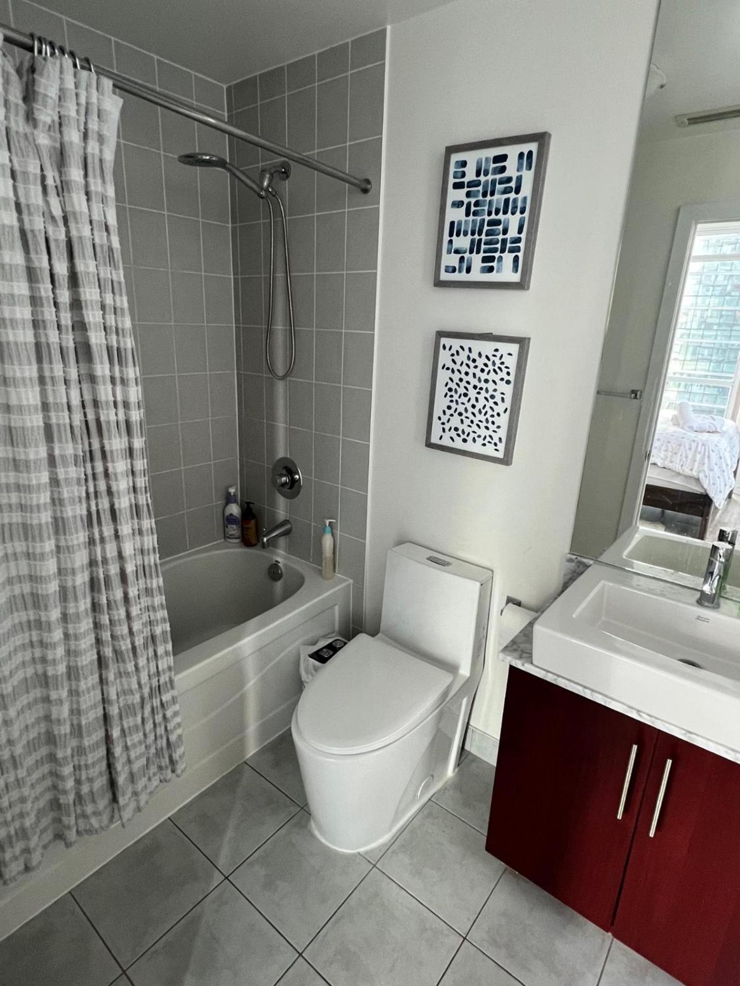 Prestigious 2-Bdrm Condo - Across From Scotiabank Arena Toronto Luaran gambar